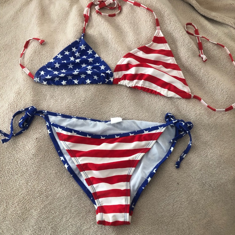 Ladies string bikini